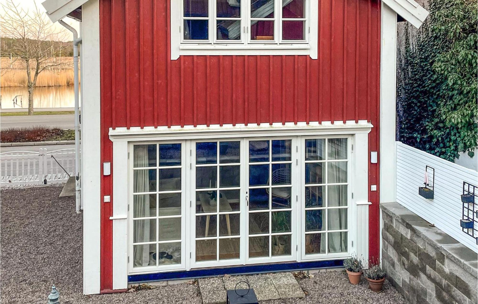 1 Bedroom Lovely Home In Moensteras エクステリア 写真